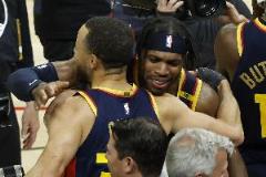 希爾德：不解為何有人不愿與庫里同隊，他能吸引大量防守