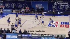 楊瀚森全場表現(xiàn)亮眼：弧頂策應(yīng)出色，釘板大帽、暴扣與多次要位引關(guān)注