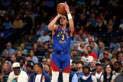 斯特勞瑟三分4中3，約基奇贊其表現(xiàn)精彩