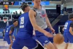 年齡不是問題！楊瀚森打爆24歲大五中鋒戈爾丁！