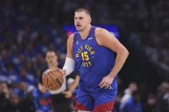 約基奇：首場系列賽無進攻犯規(guī)助力勝利，防守關鍵