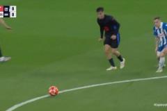 佩德里帶球反擊禁區(qū)前分球！亞馬爾跟進打門高出球門！