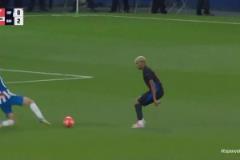 亞馬爾1V3冷靜送助攻！費爾明抽射破門，巴薩提前2輪奪冠！