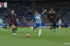 西班牙人開場單刀不進！烏爾科-岡薩雷斯推射稍稍偏出！