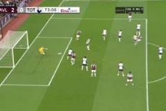 維拉2-0領先熱刺！羅杰斯分球助攻，卡馬拉帶球勁射破門！