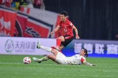 廖力生可能中途離隊 成都中場輪換無明確計劃