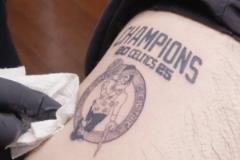 凱爾特人球員紋“2025總冠軍”引熱議，季后賽前的豪氣宣言引爭(zhēng)議