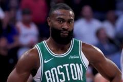 杰倫-布朗右膝半月板撕裂帶傷出戰(zhàn) 本周將接受手術(shù)評(píng)估