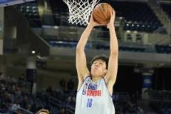 行情看漲專家曬楊瀚森集錦：表現(xiàn)亮眼 拿下兩場高效5v5比賽