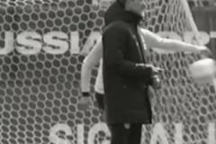 小小裝一下吧！本塞拜尼：我的球和球鞋里有磁鐵！