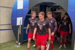 他值得！穆勒結(jié)束德甲生涯，霍村球迷全體起立鼓掌致敬！