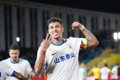 克雷桑被解說員 harsh 批評：無組織無紀(jì)律，踢得讓人頭皮發(fā)麻