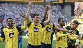 德天空：多特蒙德在訓(xùn)練基地舉辦晚宴，享受漢堡與啤酒