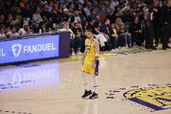 哈靈頓：東契奇賽季末狀態(tài)下滑引擔憂，4億合同成隱患