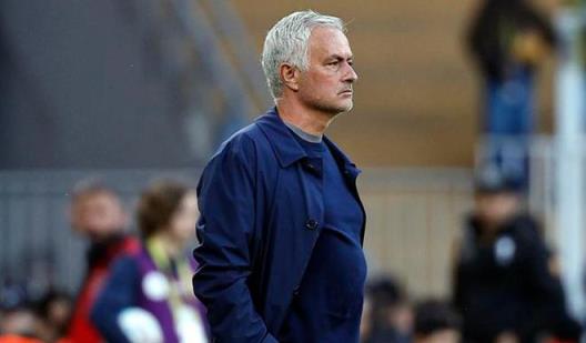 穆里尼奧怒斥比賽：若我是球迷，也不會看這樣的場面