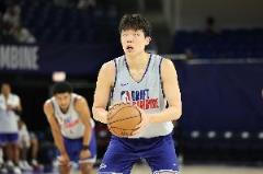 鮑仁君：楊瀚森沖擊NBA需耐心，希望媒體和球迷別尬吹亂噴