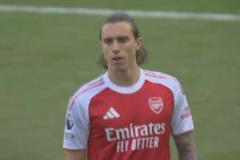 薩利巴半場被換下，卡拉菲奧里替補登場