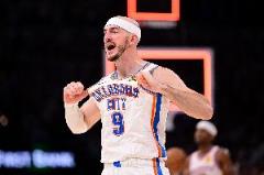 卡魯索替補登場引領(lǐng)變陣，半場領(lǐng)先優(yōu)勢穩(wěn)固