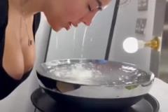 喬治娜的凡爾賽護(hù)膚：護(hù)膚液不是擦，而是泡