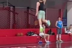 趕上了金元時代的球員，買提江和他的邁凱倫GT