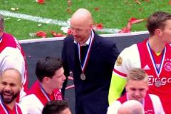 是玄學(xué)還是巧合！荷甲近幾年冠軍球隊(duì)都是光頭教練