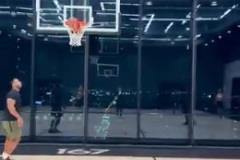 梅州客家1-0領(lǐng)先！季勝攀單刀破門首開記錄