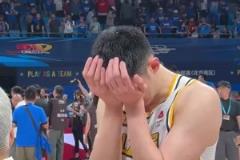 太戳淚點(diǎn)了！胡金秋奪冠后喜極而泣，止不住掩面爆哭