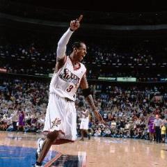 詹姆斯：若非艾弗森的得分能力，他會(huì)被視為控衛(wèi)