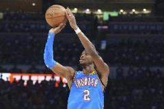 亞歷山大季后賽兩分球54%命中率后撤步27中19展現(xiàn)殺手本能