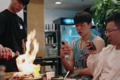 NBA逐夢(mèng)兄弟親切互動(dòng)！崔永熙驚喜探班楊瀚森！