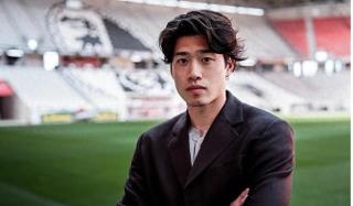 官方：弗賴堡簽約23歲日本中場鈴木唯人