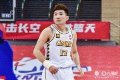 孫銘徽首節(jié)表現(xiàn)低迷 被全場(chǎng)狂噓