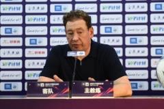 斯盧茨基感謝申花球迷，現(xiàn)場(chǎng)氛圍讓他仿佛在主場(chǎng)作戰(zhàn)