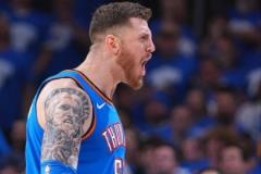 哈滕上半場6投5中高效輸出，10分4籃板展現(xiàn)火熱狀態(tài)