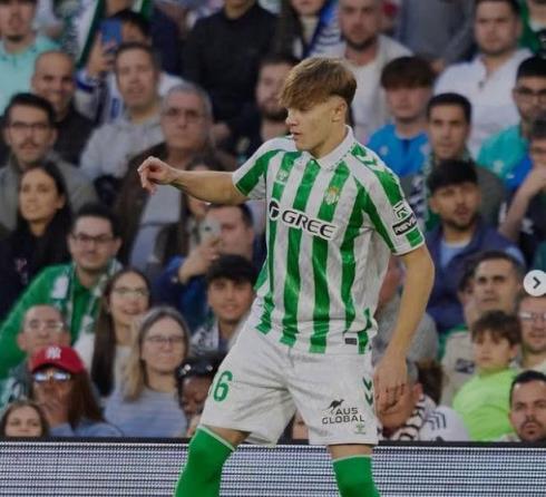 那不勒斯關(guān)注貝蒂斯19歲邊鋒赫蘇斯-羅德里格斯