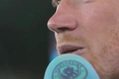 德布勞內(nèi)告別儀式，瓜帥動(dòng)情落淚不停鼓掌，眾名宿紛紛出鏡送祝福