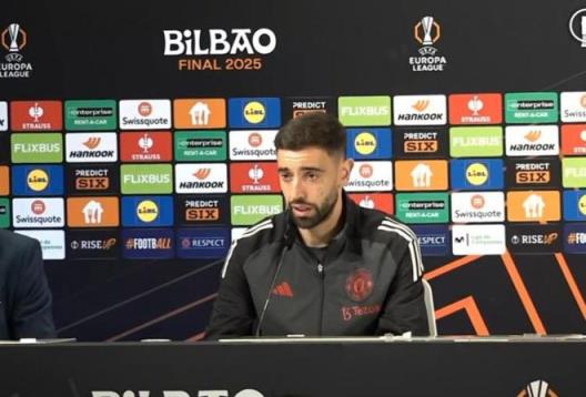 貝納永：我們只想贏得一座獎(jiǎng)杯，這不會(huì)改變過去，但會(huì)影響未來