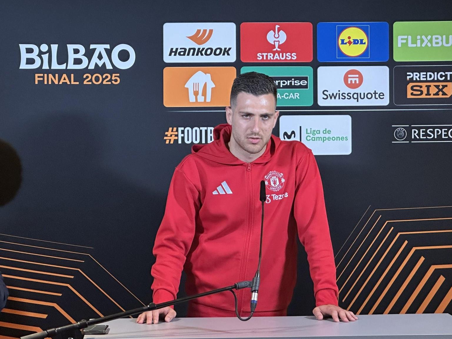 達洛特：本賽季遭遇慘敗，球迷始終與我們同在