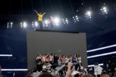 太陽報：熱刺球迷慶祝歐聯(lián)杯奪冠沖入球場