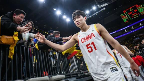 美媒預測2025年NBA模擬選秀榜單：楊瀚森或在22順位被老鷹選中