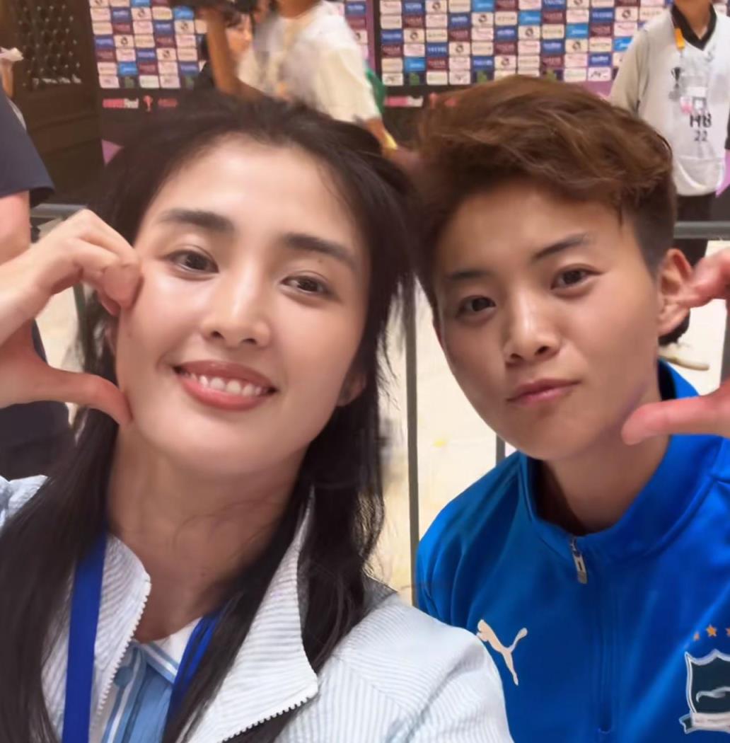 趙麗娜：看到王霜首球進(jìn)就放心了，武漢女足挺進(jìn)亞冠決賽