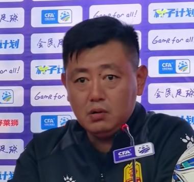 紅獅主帥分析0-5負(fù)泰山：中超與中甲節(jié)奏差異，球員或受益匪淺