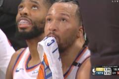 致命傳球險遭內(nèi)姆哈德攔截，布倫森最后一擊將球碰出界