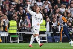 羅馬諾：莫德里奇本周末主場(chǎng)出戰(zhàn)并舉行告別儀式