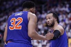 爆罰大戰(zhàn)！尼克斯全場40次罰球 布倫森14罰12中 唐斯11罰9中