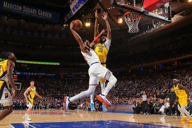 唐斯35+12難救局：關(guān)鍵罰球失誤+錯失絕平三分無奈空砍