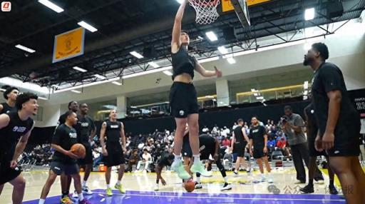 楊瀚森湖人試訓(xùn)引關(guān)注 多位NBA高管現(xiàn)場(chǎng)觀戰(zhàn)