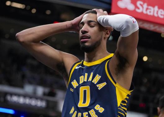 米勒肯定哈利伯頓鎖喉慶祝動(dòng)作