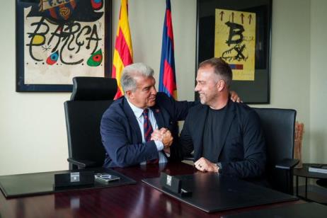 拉波爾塔與弗里克合影：我們相信你能帶領巴薩走向勝利