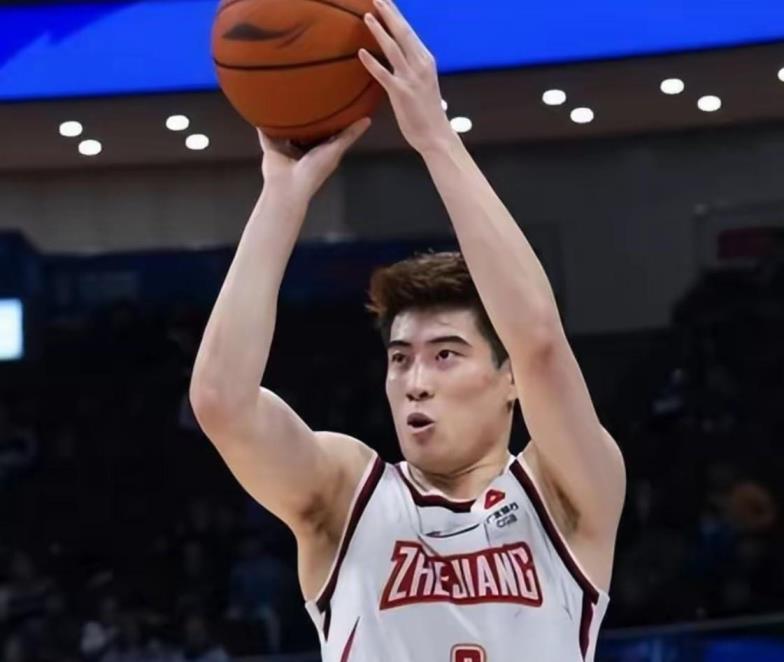 程帥澎加盟山東男籃傳聞不實(shí)記者澄清為假消息